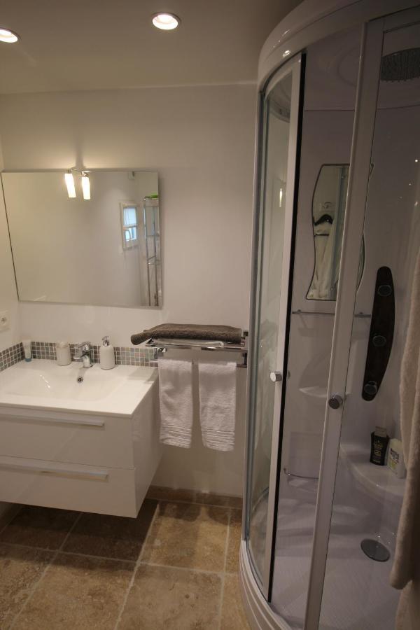 Villa Jalna Chambre, Suites Et Appartement โรกฟอร์-เลส์-แปงส์ ภายนอก รูปภาพ