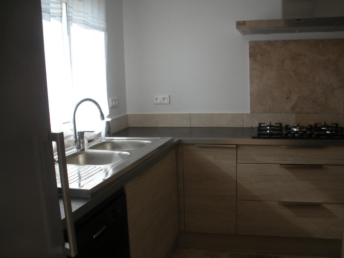 Villa Jalna Chambre, Suites Et Appartement โรกฟอร์-เลส์-แปงส์ ภายนอก รูปภาพ